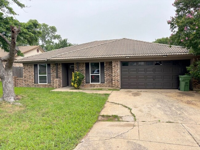 property at 707 E Williamsburg Manor