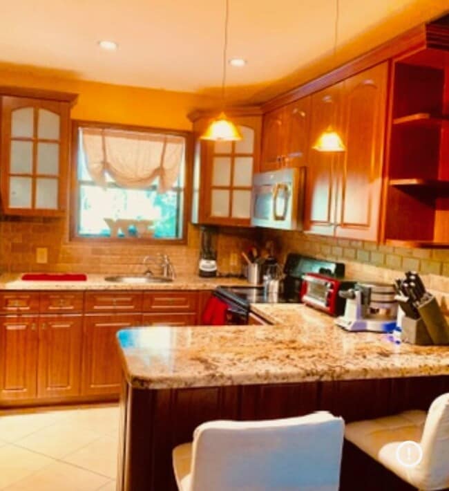 109 SW 8th St in Hallandale Beach, FL - Building Photo - Building Photo