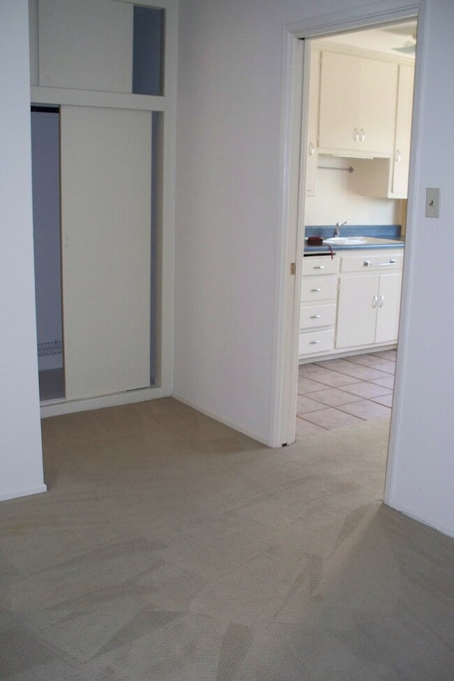 351 Hermosa Ave, Unit c