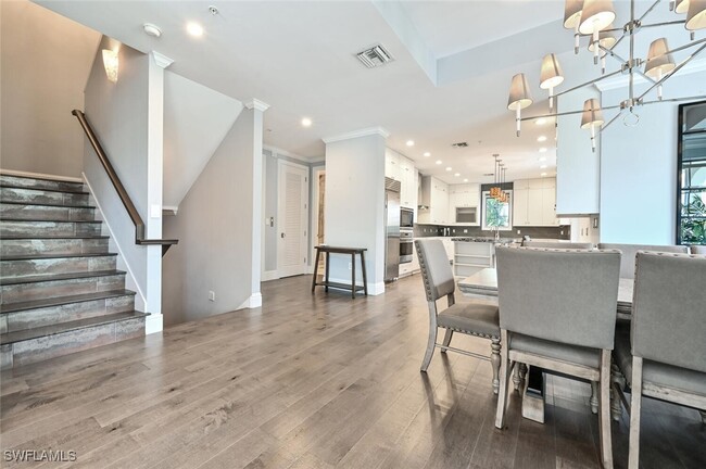 property at 433 5th St S