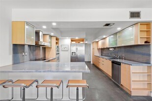 4900 N Ocean Blvd, Unit 416 in Lauderdale-by-the-Sea, FL - Building Photo