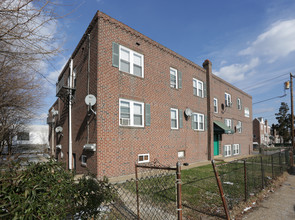 4200 M St in Philadelphia, PA - Foto de edificio - Building Photo