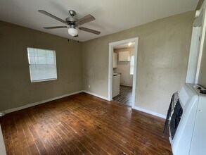 914 E Tahlequah Ave in Sulphur, OK - Building Photo - Building Photo