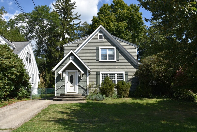 351 Ravine St in Meadville, PA - Building Photo - Building Photo