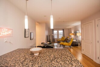 16 Miner St in Boston, MA - Building Photo - Building Photo