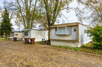 Brookdale Farms in Belleville, MI - Foto de edificio - Building Photo