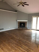 5509 Woodcross Pl in Louisville, KY - Building Photo - Building Photo