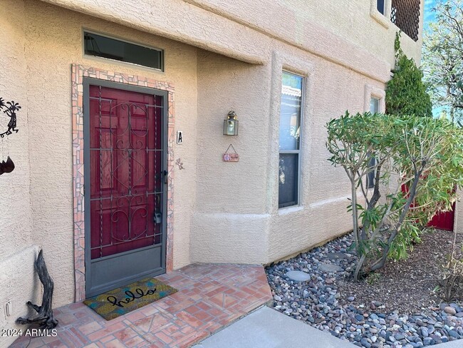 14250 N Saguaro Blvd in Fountain Hills, AZ - Foto de edificio - Building Photo