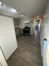 72 Bannard Ave, Unit upper in Tonawanda, NY - Foto de edificio - Building Photo