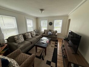 21 S Walnut St, Unit 1 in Quincy, MA - Foto de edificio - Building Photo