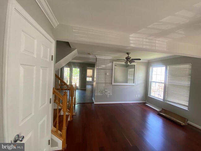 19958 Fieldgrass Square in Ashburn, VA - Building Photo - Building Photo