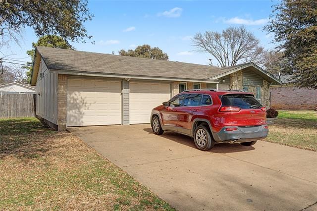 2009 Charleston Dr in Bedford, TX - Building Photo - Building Photo