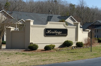 Heritage at Riverwood in Central, SC - Foto de edificio - Building Photo