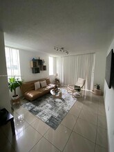4440 NW 107th Ave in Doral, FL - Building Photo - Building Photo