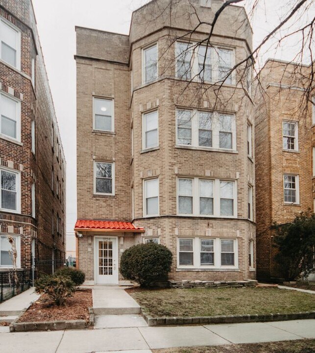 9124 La Crosse Ave in Skokie, IL - Building Photo
