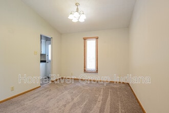 712 Daffon Dr in Indianapolis, IN - Building Photo - Building Photo
