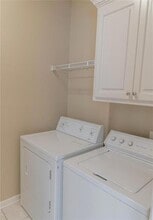 5668 Ducros Dr in Baton Rouge, LA - Foto de edificio - Building Photo