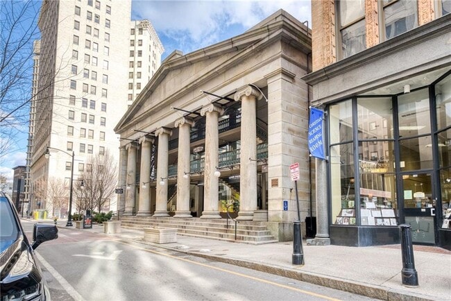 65 Weybosset St in Providence, RI - Foto de edificio - Building Photo