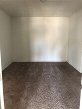 514 Woodrow Ave in Bakersfield, CA - Building Photo - Building Photo