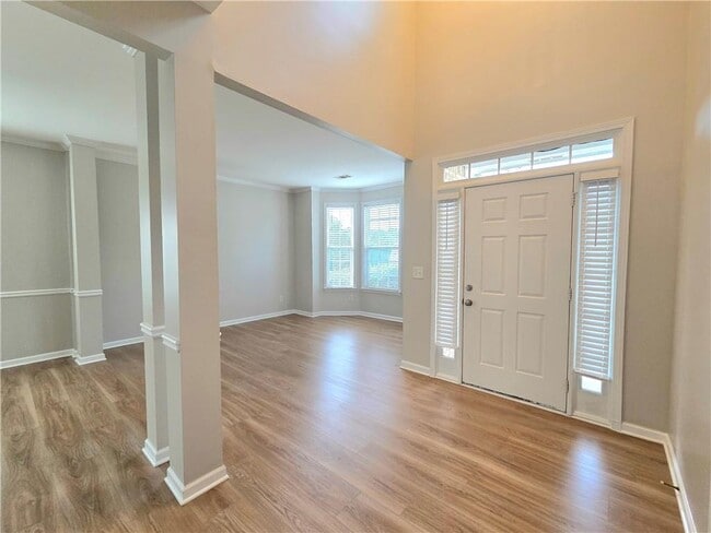 621 Roxtree Ct NE in Buford, GA - Building Photo - Building Photo
