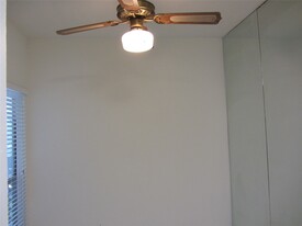 6500 Harbor Town Dr in Houston, TX - Building Photo