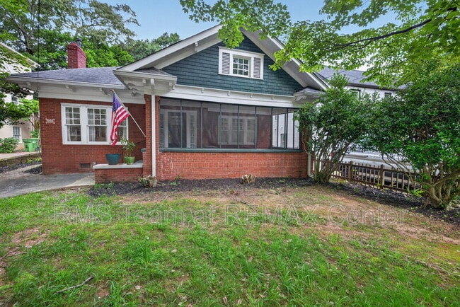 property at 582 Clifton Rd NE