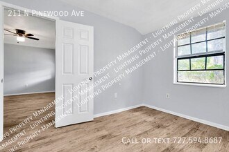 211 N Pinewood Ave in Brandon, FL - Building Photo - Building Photo