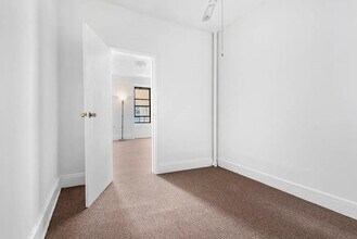 436 E 66th St in New York, NY - Building Photo - Building Photo
