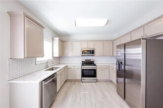 436 Crestmont Ln in Canton, GA - Building Photo - Building Photo