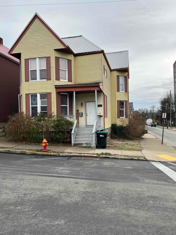 128 W 2nd St in Greensburg, PA - Building Photo - Building Photo