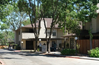Quail Vista Apartments in Sacramento, CA - Foto de edificio - Building Photo