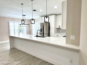 210 Wickham Lakes Dr in Melbourne, FL - Building Photo - Building Photo