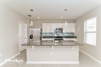 612 Greymount St in Davenport, FL - Foto de edificio - Building Photo