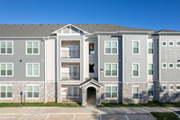 Delta Manor Apartments in Beaumont, TX - Building Photo - Building Photo