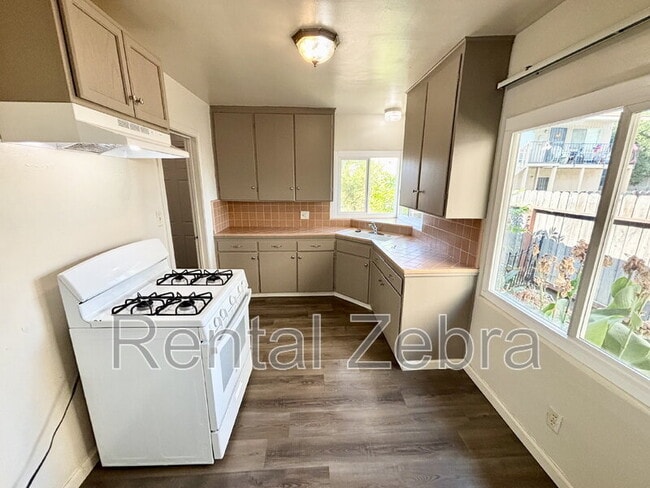 property at 1246 W 19th St
