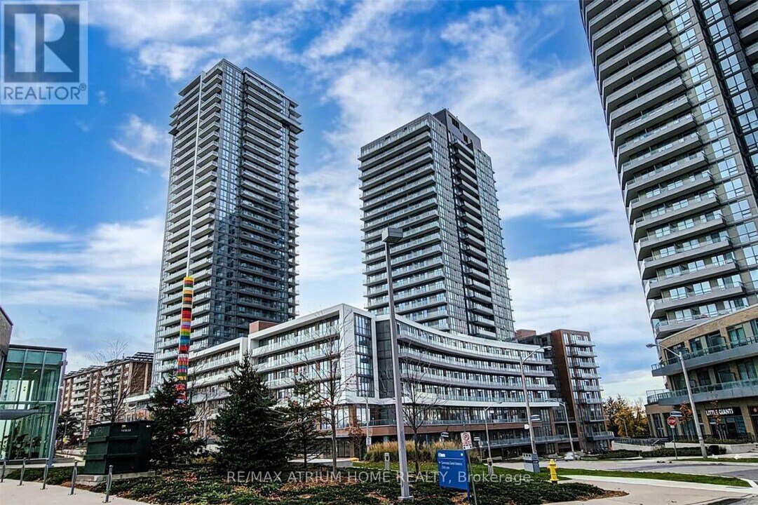 38-1738 Forest Manor Rd in Toronto, ON - Building Photo