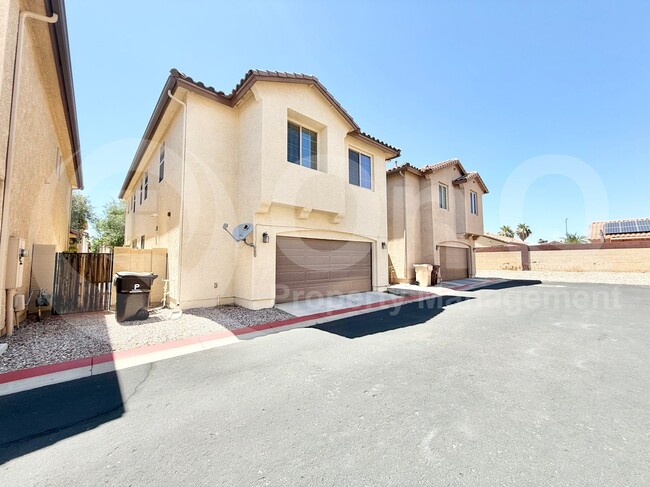 9218 W Meadow Dr in Peoria, AZ - Building Photo - Building Photo
