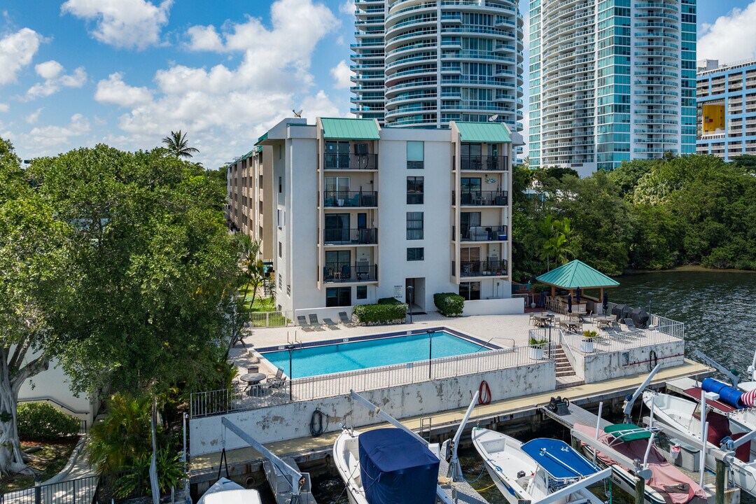 Brickell Mar Condominiums in Miami, FL - Foto de edificio