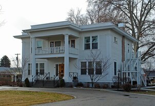 114 E Logan St in Caldwell, ID - Building Photo