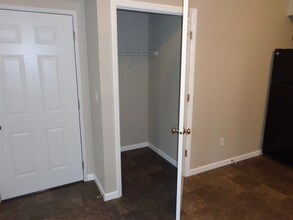 4004 University Ave, Unit 12 in Waterloo, IA - Building Photo - Building Photo