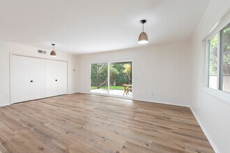 14028 Cantlay St in Van Nuys, CA - Building Photo - Building Photo