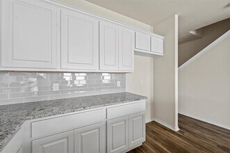 601 Thomas St in Bonham, TX - Building Photo - Building Photo