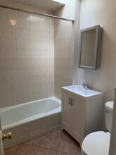 322 Jericho Tpke in Floral Park, NY - Building Photo - Building Photo