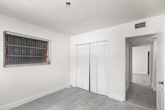 1880 SW 17th Ave in Miami, FL - Building Photo - Building Photo