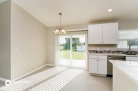 3753 NE 14th Ave in Cape Coral, FL - Foto de edificio - Building Photo