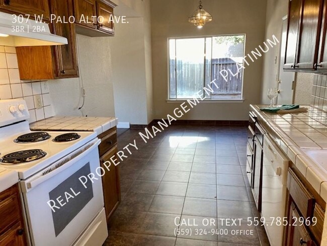 307 W Palo Alto Ave in Clovis, CA - Building Photo - Building Photo