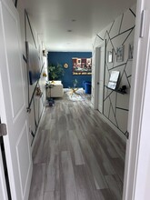 15931 Chatsworth St in Granada Hills, CA - Building Photo - Building Photo