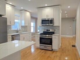502 Main St, Unit 1 in Medford, MA - Building Photo
