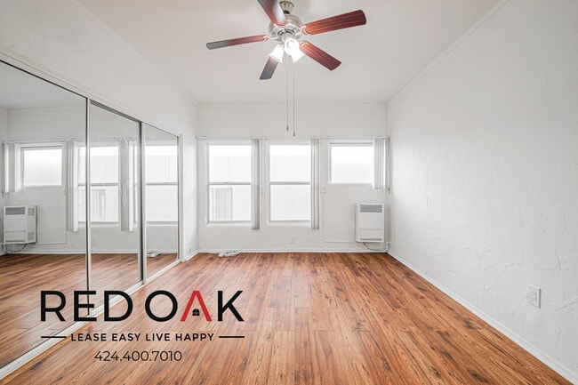 property at 921 S Bonnie Brae St