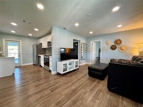 4881 NE 2nd Ave in Fort Lauderdale, FL - Building Photo - Building Photo
